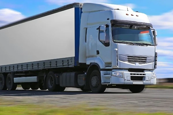 Ankara Uşak, Nakliyat